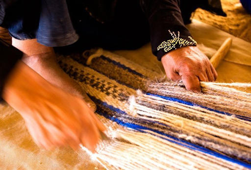 Bedouin Desert weaving beautiful fabrics