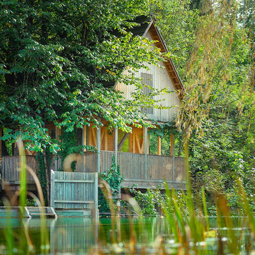 Webová stránka Garden Village Bled Slovinsko, ekologická chata venovaná trvalo udržateľnému cestovnému ruchu a ekologickému cestovnému ruchu