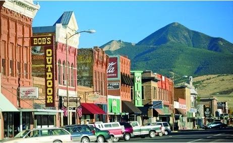 classic small town settings in Montana